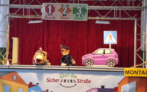 Bühne mit Puppentheater